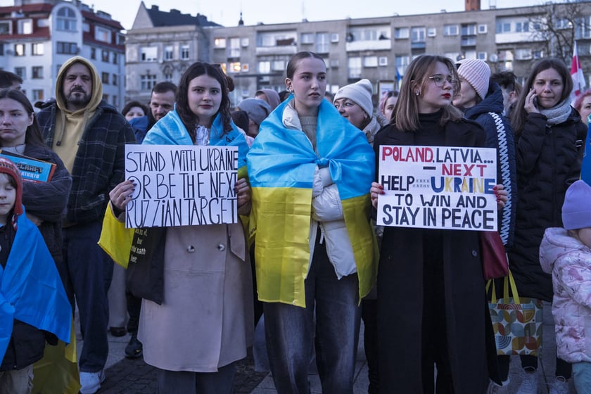 Wiec w trzecią rocznicę rosyjskiej napaści na Ukrainę. Plac Nowy Targ, 24 luty 2025