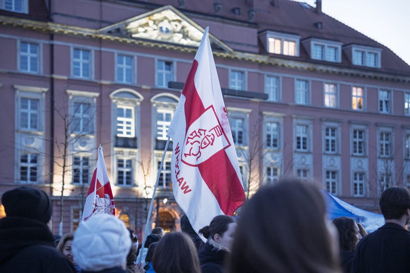 Wiec w trzecią rocznicę rosyjskiej napaści na Ukrainę. Plac Nowy Targ, 24 luty 2025