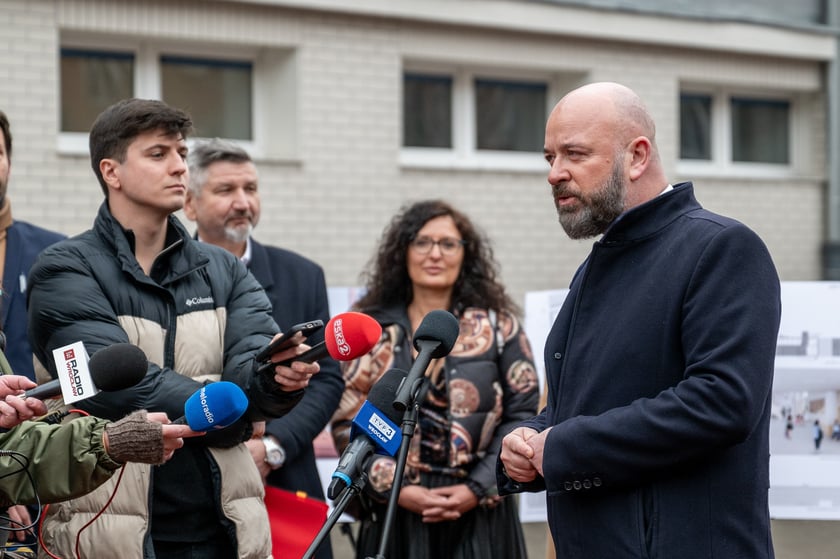 Przebudowa LO nr III we Wrocławiu - konferencja prasowa 26.02.2025 r.