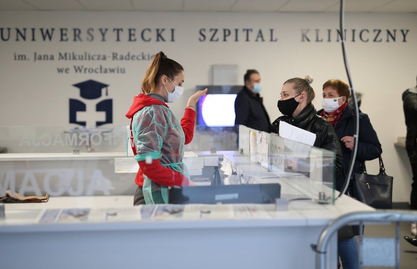 Rejestracja w Uniwersyteckim Szpitalu Klinicznym.