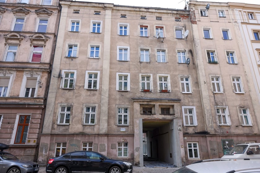 Kamienica na Prądzyńskiego w remoncie w marcu 2025