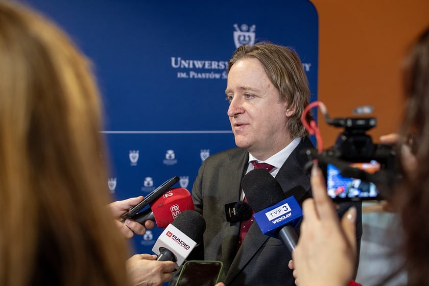 profesor Piotr Suwalski