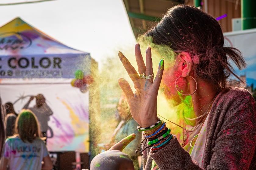 Świetna zabawa w sobotę 29 marca na Świebodzkim - Wroclaw Holi Celebration 2025, czyli Festiwalu Kolorów
