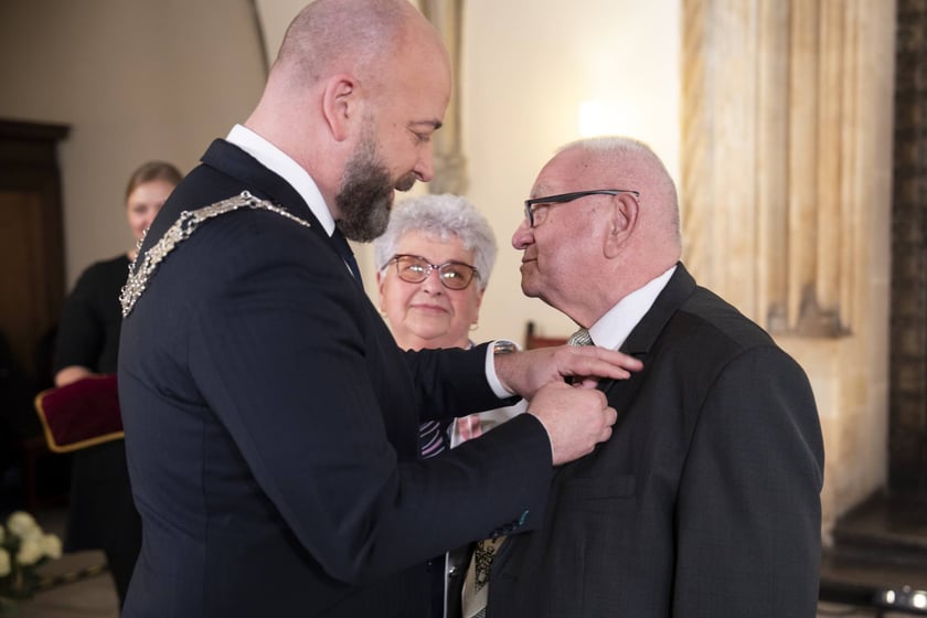Odznaczenia dla małżeństw z długoletnim stażem, 1 kwietnia 2025