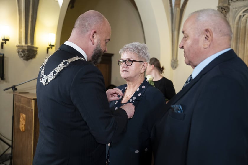 Odznaczenia dla małżeństw z długoletnim stażem, 1 kwietnia 2025
