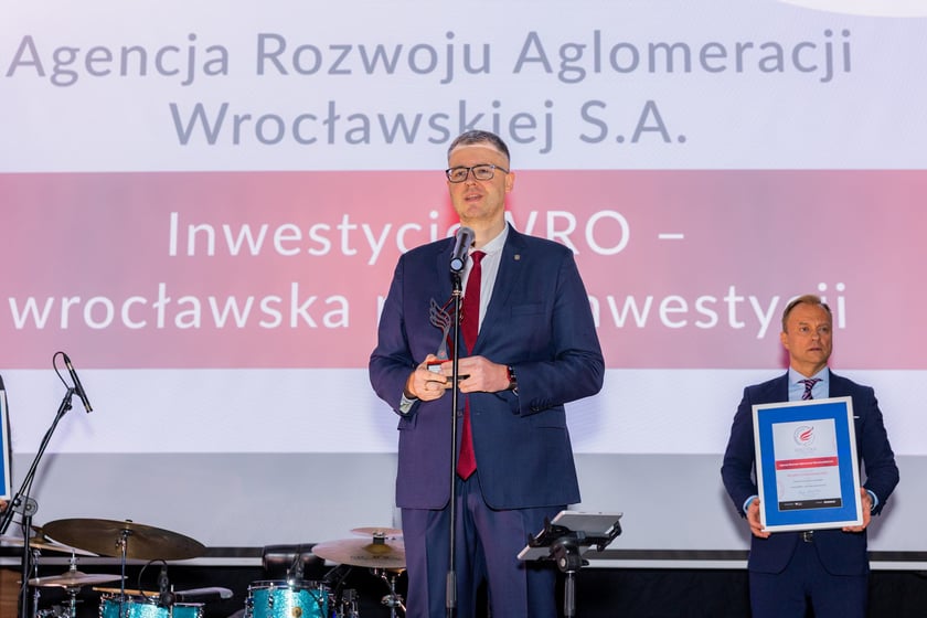 Wiceprezes ARAW, Adrian Staniszewski, gala wręczenia Skrzydeł 2025 w Zakopanem