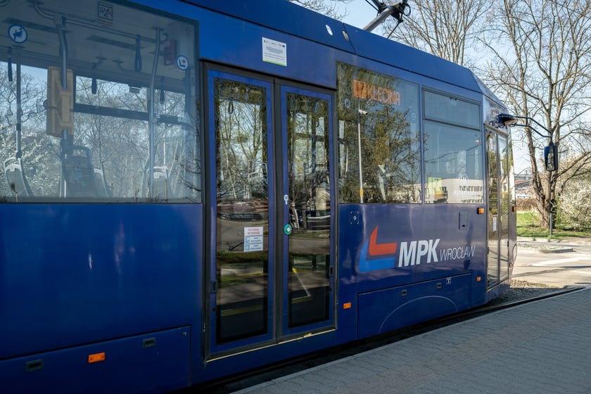 tramwaj, podpisanie umowy na projekt trasy tramwajowej przez Klecinę (4 kwietnia 2025 roku)