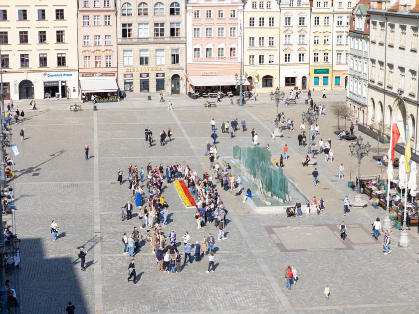 Inauguracja konkursu Ukwiecamy Wrocław w kolorach Wrocławia 2025 na rynku