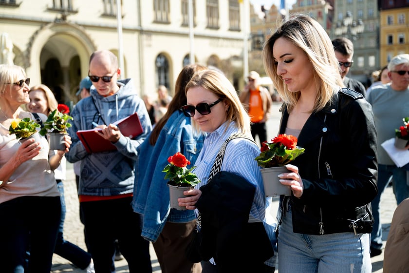 Inauguracja konkursu Ukwiecamy Wrocław w kolorach Wrocławia 2025 na rynku