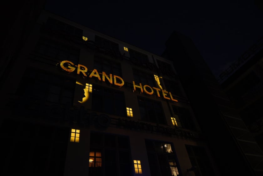 Wrocławska galeria neonów przy Ruskiej znów świeci! Niezwykły pokaz - 5.04.2025