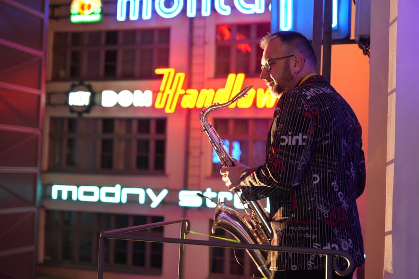 Wrocławska galeria neonów przy Ruskiej znów świeci! Niezwykły pokaz - 5.04.2025