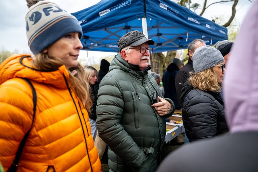 Odsłonięcie figurki krasnala Raciworka przy Kładce Złotnickiej