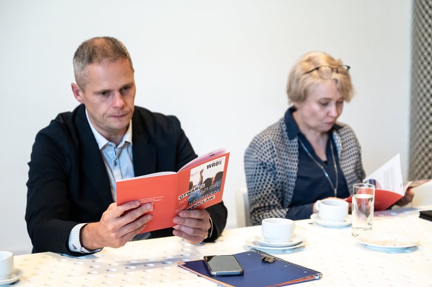 Uczestnicy spotkania Unii Metropolii Polskich we wrocławskiej Barbarze.