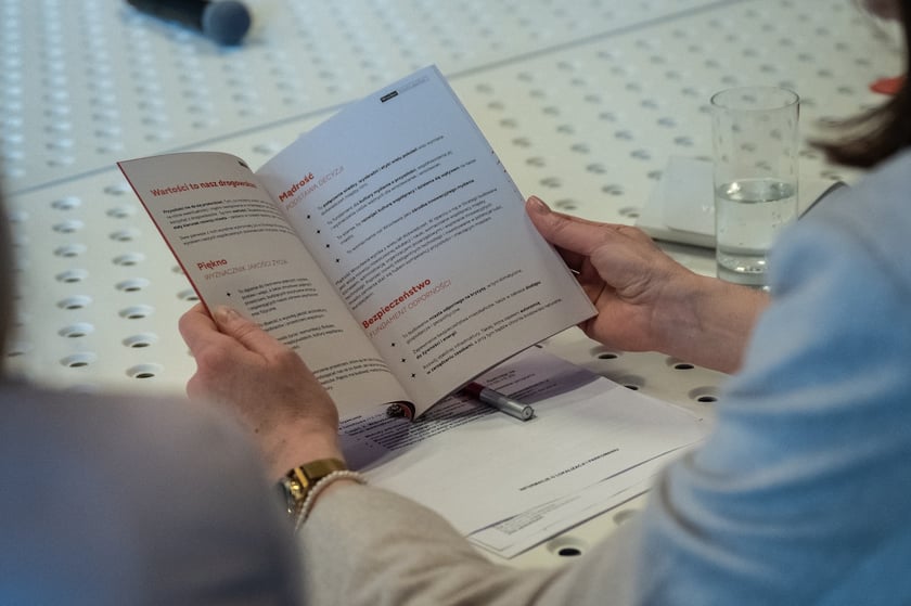 Uczestnicy spotkania Unii Metropolii Polskich we wrocławskiej Barbarze.