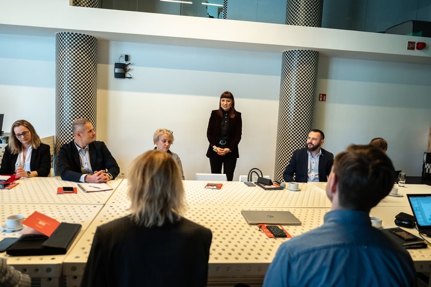 Uczestnicy spotkania Unii Metropolii Polskich we wrocławskiej Barbarze.