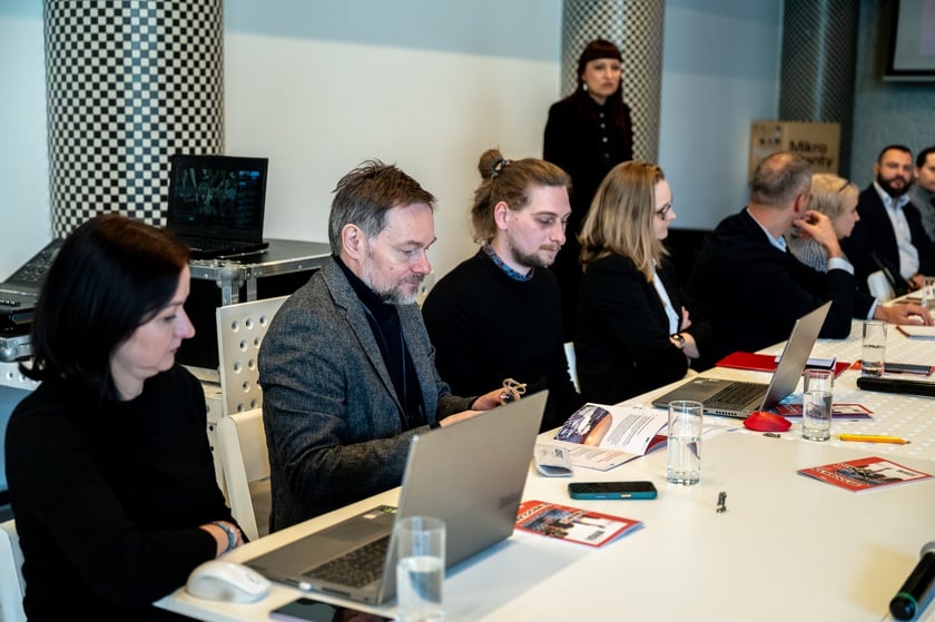 Uczestnicy spotkania Unii Metropolii Polskich we wrocławskiej Barbarze.