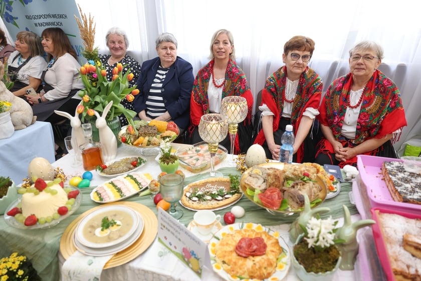 Prezentacja tradycyjnych stołów wielkanocnych i Jarmark Wielkanocny na Zwycięskiej, 12.04.2025