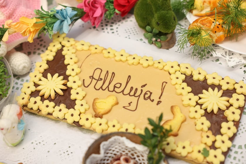 Prezentacja tradycyjnych stołów wielkanocnych i Jarmark Wielkanocny na Zwycięskiej, 12.04.2025