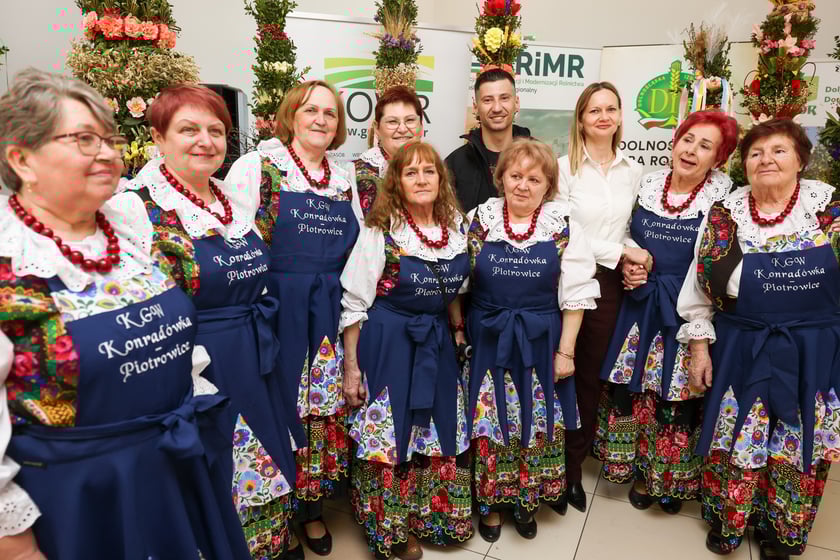 Prezentacja tradycyjnych stołów wielkanocnych i Jarmark Wielkanocny na Zwycięskiej, 12.04.2025
