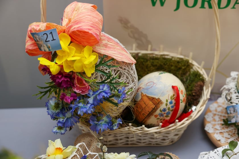 Prezentacja tradycyjnych stołów wielkanocnych i Jarmark Wielkanocny na Zwycięskiej, 12.04.2025