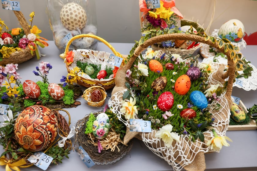 Prezentacja tradycyjnych stołów wielkanocnych i Jarmark Wielkanocny na Zwycięskiej, 12.04.2025