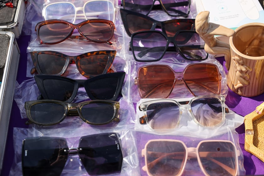 Giełda Staroci przy Hali Stulecia w niedzielę 13 kwietnia 2025 roku