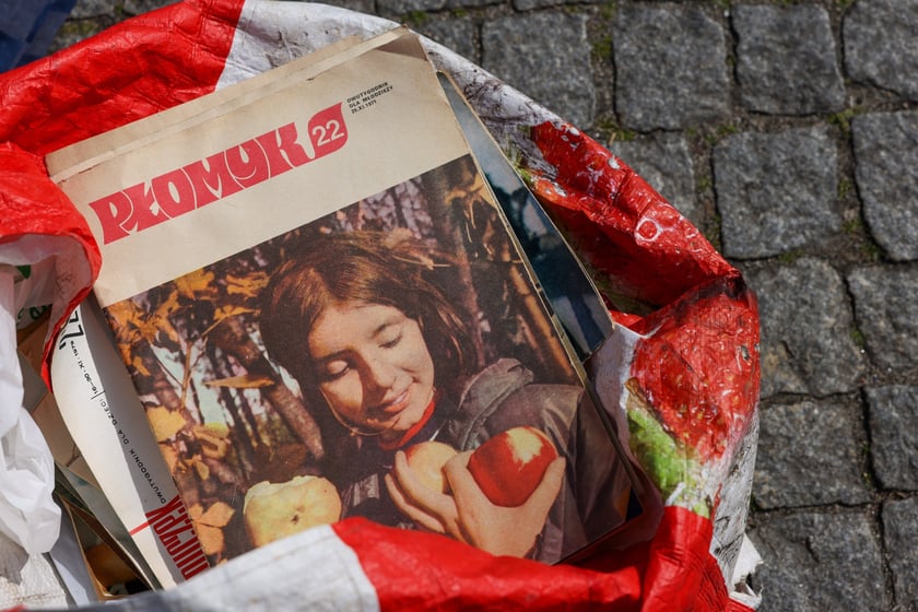 Giełda Staroci przy Hali Stulecia w niedzielę 13 kwietnia 2025 roku