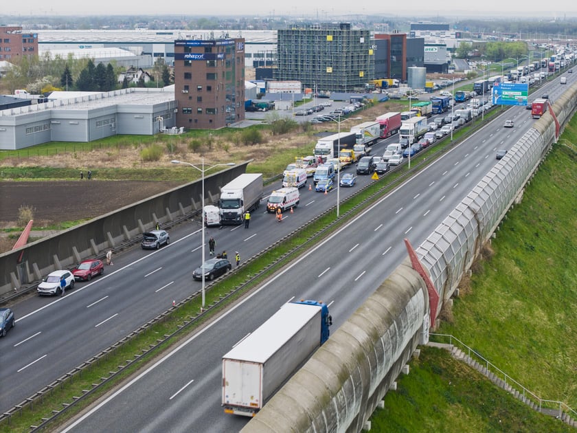 Wypadek na AOW, 14.04.2025