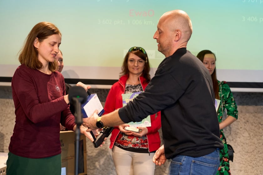 Wręczenie nagr&oacute;d 6. edycji akcji &bdquo;W k&oacute;łko kręcę&rdquo; w Barbarze &ndash; 16. miejsce: Wojciech Zięba - 3 701 pkt, 868 km