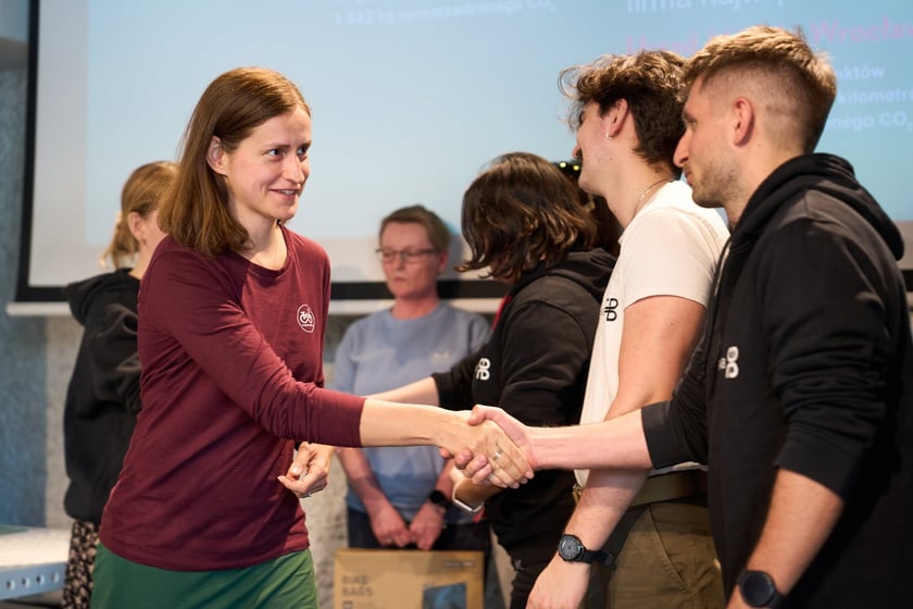 Wręczenie nagr&oacute;d 6. edycji akcji &bdquo;W k&oacute;łko kręcę&rdquo; w Barbarze