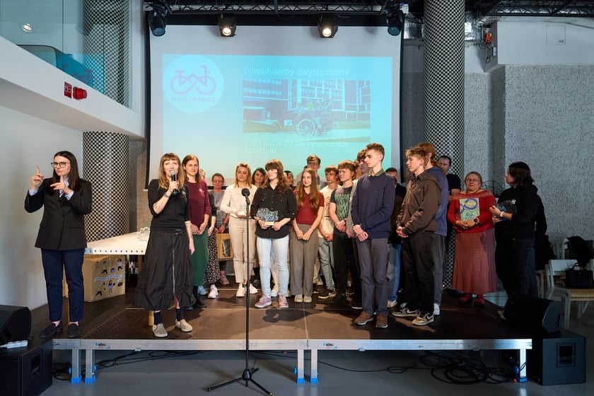 Wręczenie nagr&oacute;d 6. edycji akcji &bdquo;W k&oacute;łko kręcę&rdquo; w Barbarze