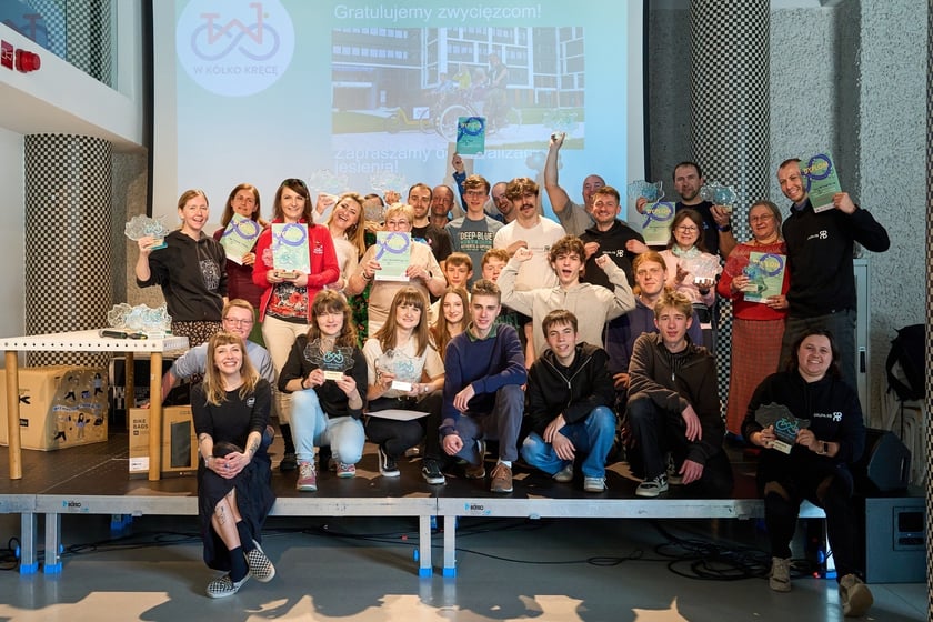 Wręczenie nagr&oacute;d 6. edycji akcji &bdquo;W k&oacute;łko kręcę&rdquo; w Barbarze