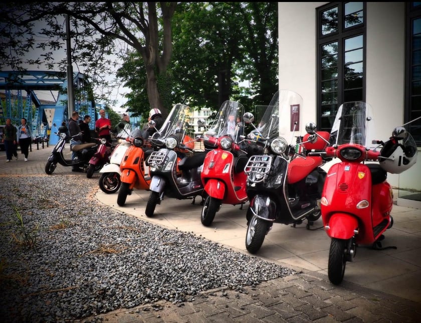 Skutery Vespa - zdjęcia z poprzedniej edycji zlotu ich miłośników