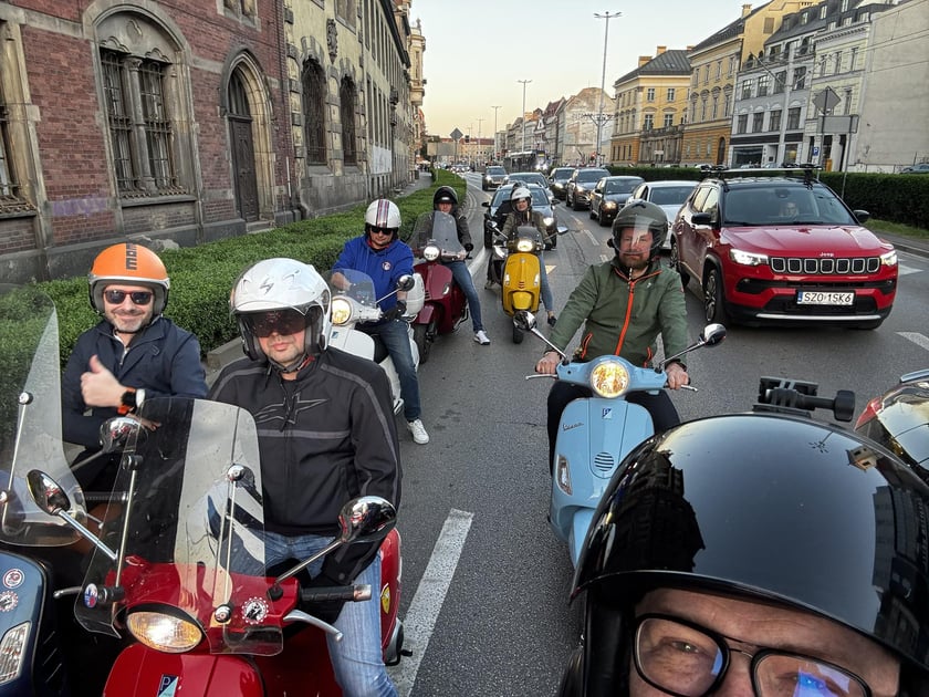 Skutery Vespa - zdjęcia z poprzedniej edycji zlotu ich miłośników