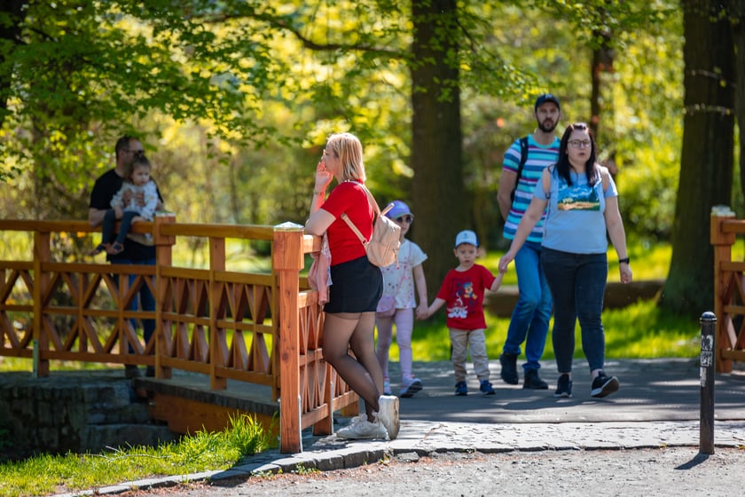Wrocławianie na spacerach. Park Szczytnicki, Wielkanoc 20.04.2025