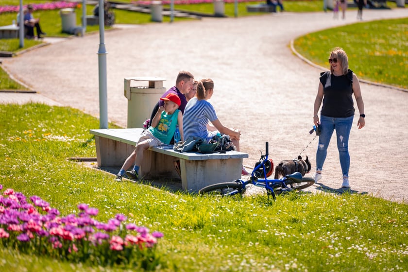 Wrocławianie na spacerach. Park Szczytnicki, Wielkanoc 20.04.2025