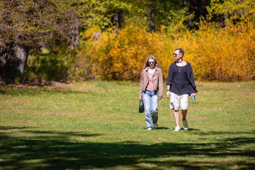 Wrocławianie na spacerach. Park Szczytnicki, Wielkanoc 20.04.2025