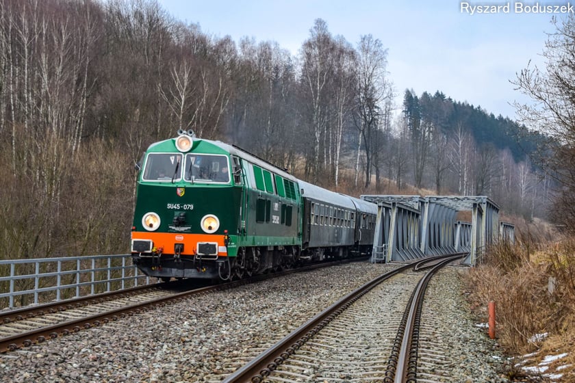 Przejazdy pociągami retro
