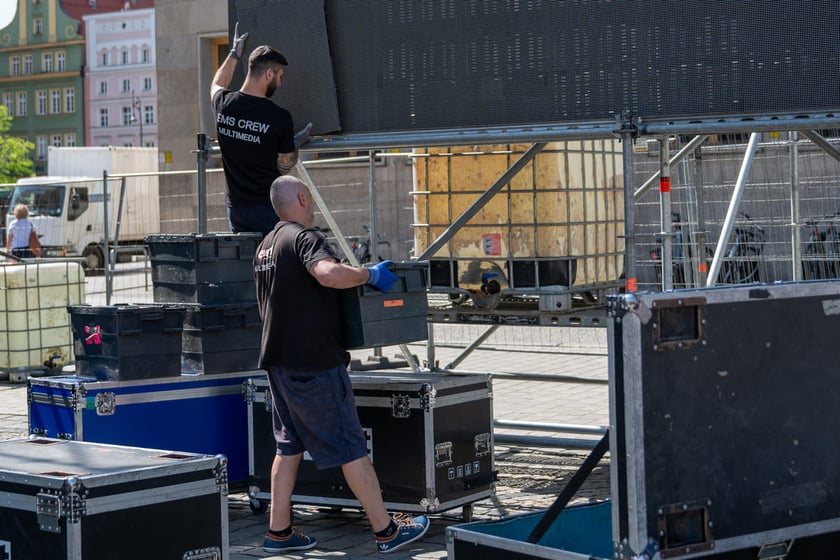 W Rynku budują scenę na 23. bicie Gitarowego Rekordu Świata