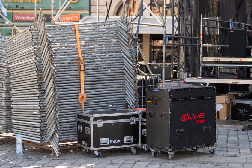 W Rynku budują scenę na 23. bicie Gitarowego Rekordu Świata