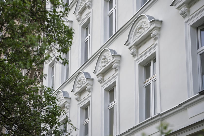 Kamienica Jedności Narodowej 185 po remoncie