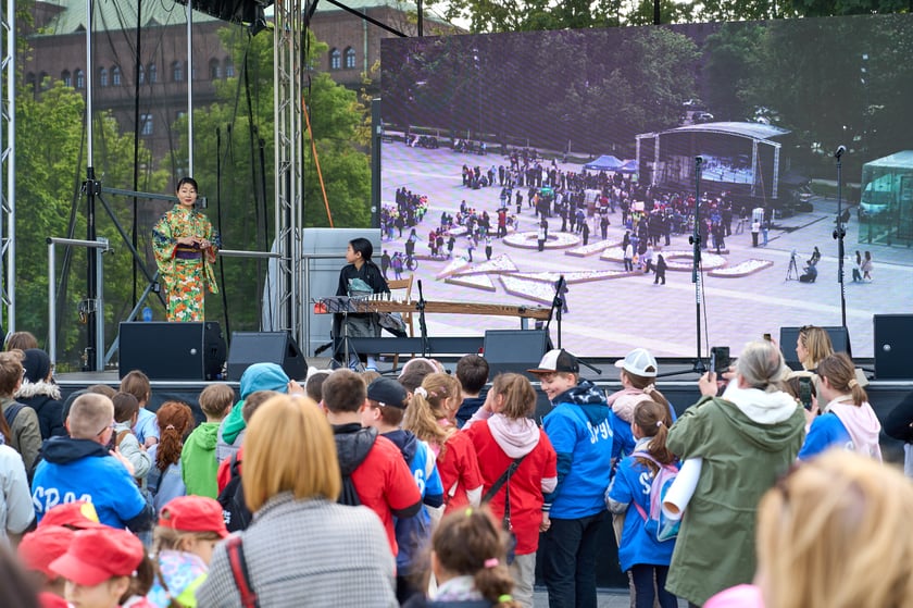 POKÓJ z żurawiami origami na placu Wolności zainaugurował festiwal Sakura
