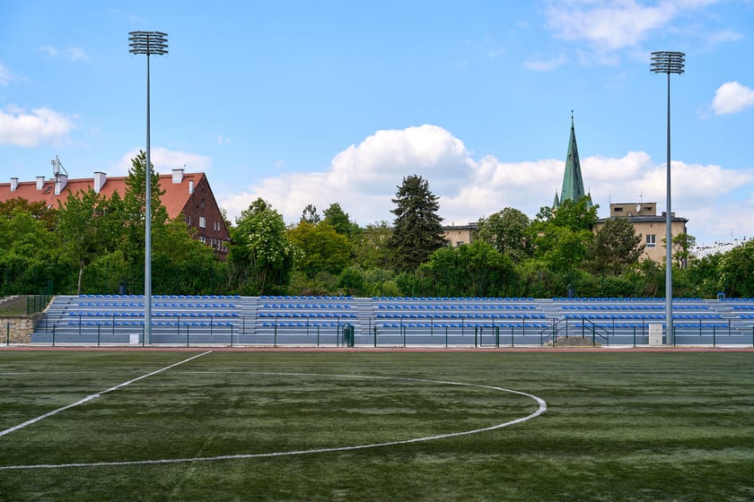 Wyremontowana trybuna na stadionie MCS "Sztabowa". Wrocław, 12.05.2025