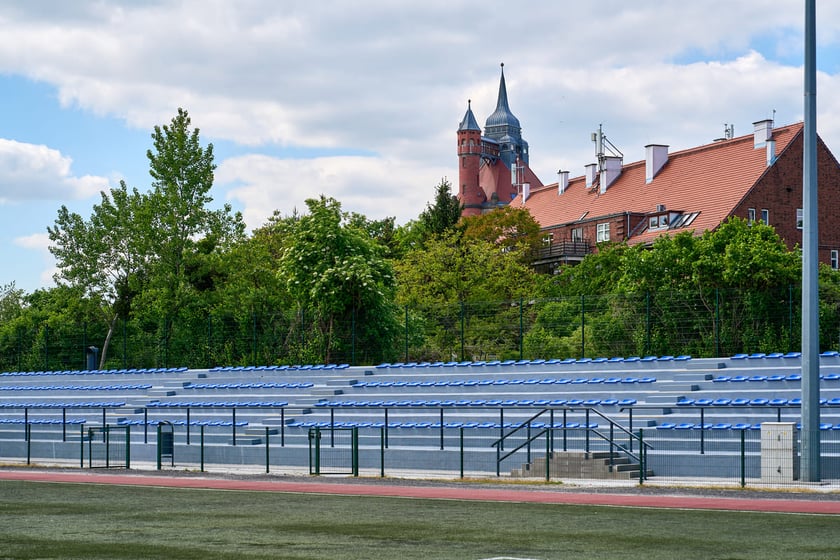 Wyremontowana trybuna na stadionie MCS "Sztabowa". Wrocław, 12.05.2025