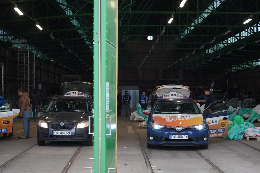 Wybory na Prezydenta Polski 2025 - rozwożenie kart do głosowania po lokalach wyborczych
