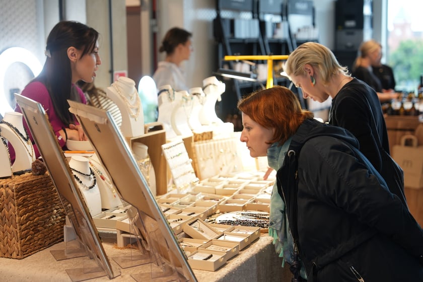 Targi Dobry Design z tematem przewodnim "lato". Concordia Design, wyspa Słodowa