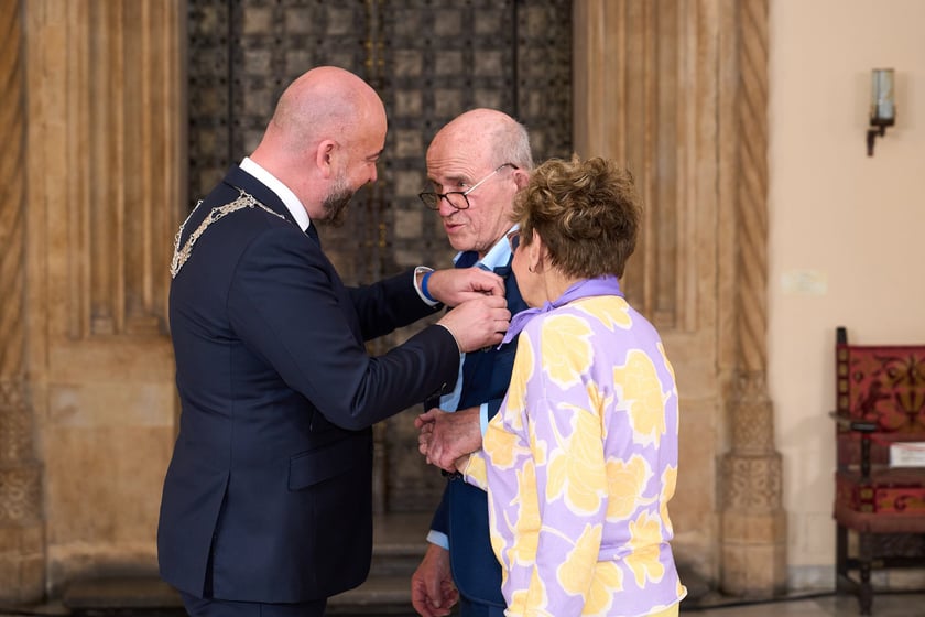 Prezydent odznaczył medalami pary z długoletnim pożyciem