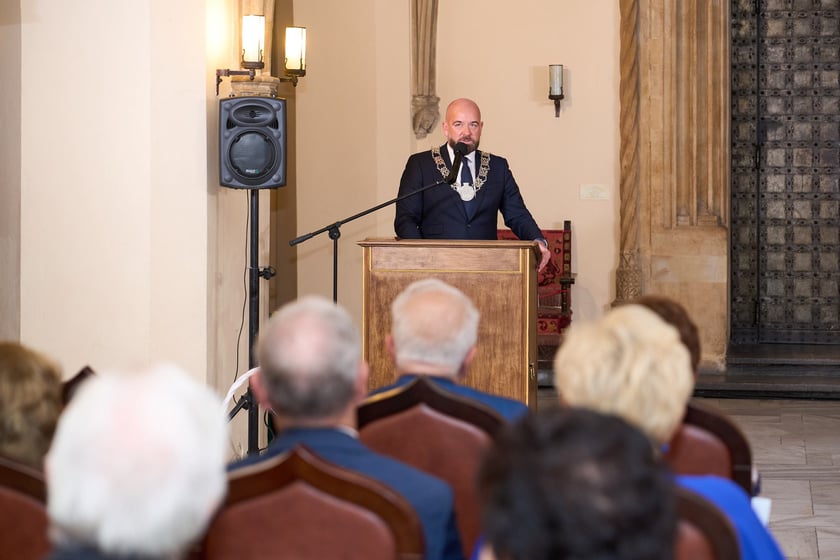 Prezydent odznaczył medalami pary z długoletnim pożyciem