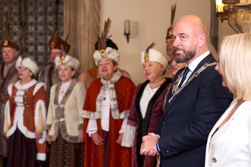 Prezydent odznaczył medalami pary z długoletnim pożyciem
