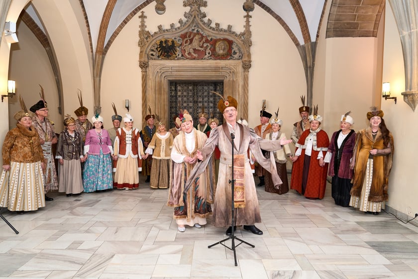 Prezydent odznaczył medalami pary z długoletnim pożyciem